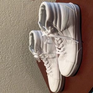 Vans hightop sneakers 6.5 mens, 8 womens